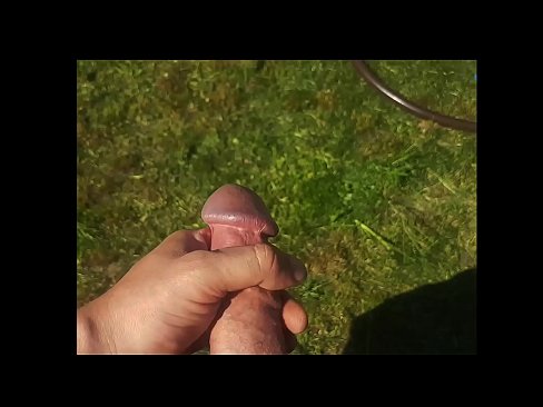❤️ گرم hottie پنهنجي گلابي pussy fucked حاصل ڪري ۽ هڪ اونهاري جي باغ ۾ squirt سان cums ❤️❌ جنس